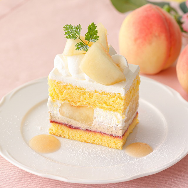 白桃のショートケーキ